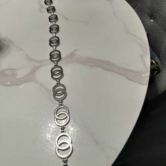 SILVER CHAIN LINK BELT - Picture 2 of 3